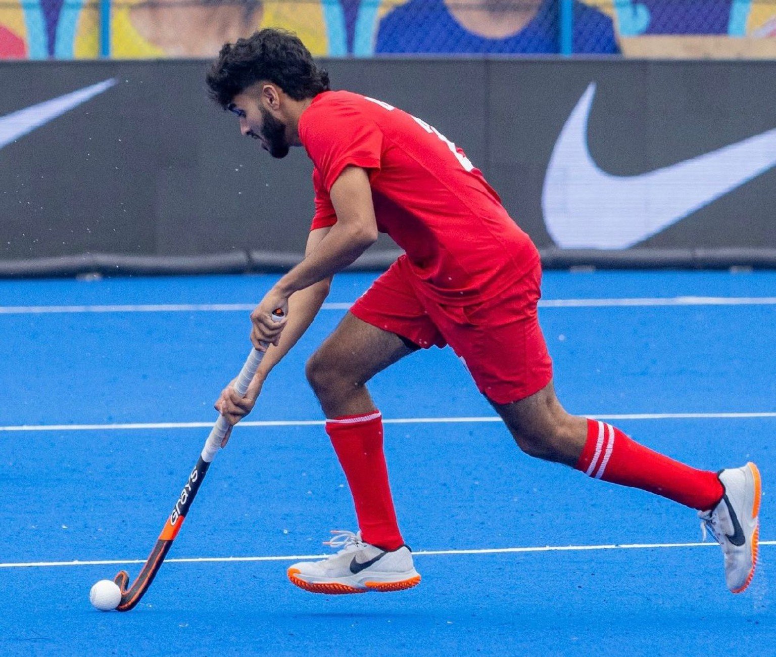 Action photograph on the hockey pitch